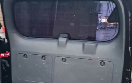 Toyota Land Cruiser Prado 150 рестайлинг 2, 2011 год, 3 250 000 рублей, 17 фотография