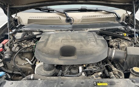 Land Rover Defender II, 2021 год, 7 650 000 рублей, 7 фотография