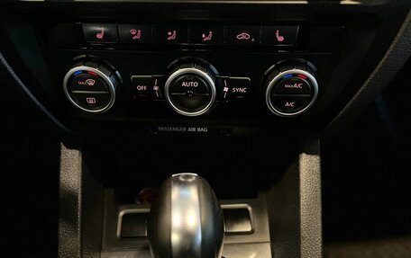 Volkswagen Jetta VI, 2013 год, 985 000 рублей, 15 фотография