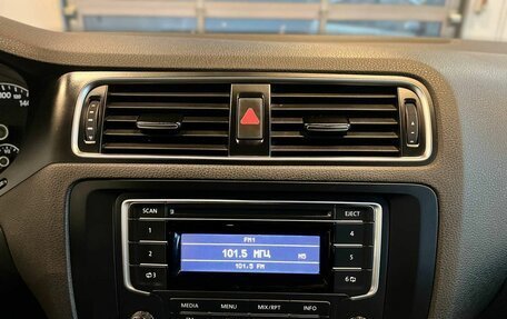 Volkswagen Jetta VI, 2013 год, 985 000 рублей, 14 фотография