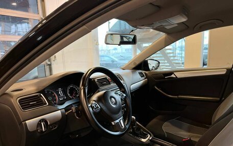 Volkswagen Jetta VI, 2013 год, 985 000 рублей, 23 фотография