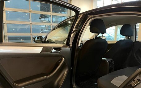 Volkswagen Jetta VI, 2013 год, 985 000 рублей, 24 фотография