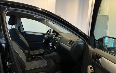 Volkswagen Jetta VI, 2013 год, 985 000 рублей, 30 фотография