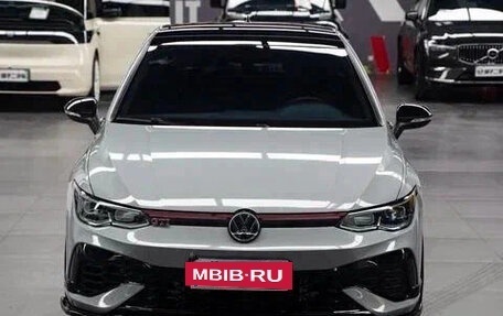 Volkswagen Golf VIII, 2022 год, 1 430 000 рублей, 2 фотография