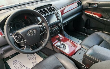 Toyota Camry, 2012 год, 1 680 000 рублей, 13 фотография