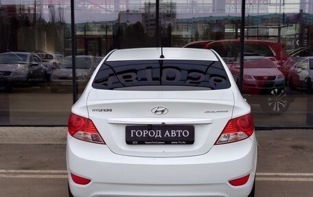 Hyundai Solaris II рестайлинг, 2013 год, 800 000 рублей, 6 фотография