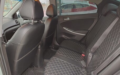 Hyundai Solaris II рестайлинг, 2013 год, 800 000 рублей, 13 фотография