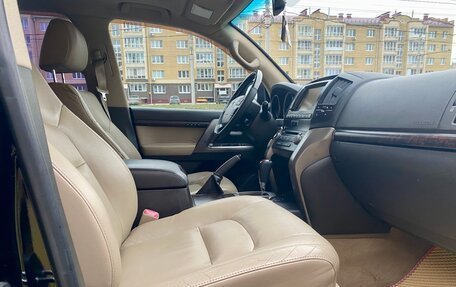 Toyota Land Cruiser 200, 2010 год, 3 150 000 рублей, 15 фотография