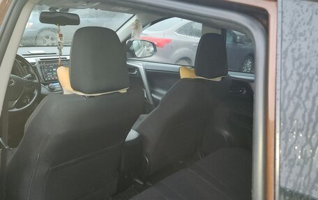 Toyota RAV4, 2017 год, 2 600 000 рублей, 3 фотография