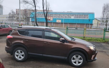 Toyota RAV4, 2017 год, 2 600 000 рублей, 6 фотография
