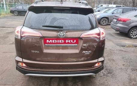 Toyota RAV4, 2017 год, 2 600 000 рублей, 7 фотография