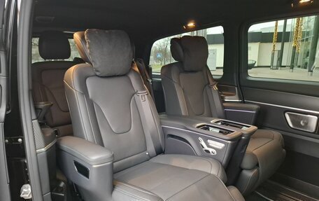 Mercedes-Benz V-Класс, 2024 год, 19 900 000 рублей, 23 фотография