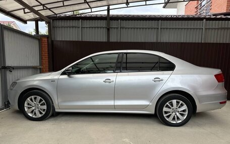 Volkswagen Jetta VI, 2013 год, 1 110 000 рублей, 3 фотография
