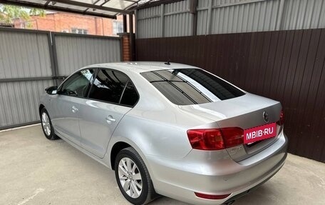 Volkswagen Jetta VI, 2013 год, 1 110 000 рублей, 5 фотография