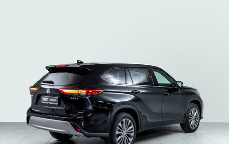 Toyota Highlander, 2025 год, 6 100 000 рублей, 4 фотография