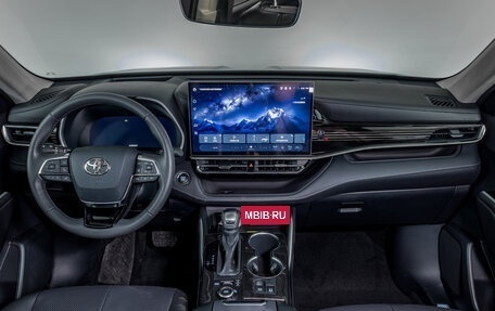 Toyota Highlander, 2025 год, 6 100 000 рублей, 12 фотография