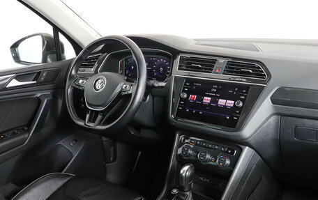 Volkswagen Tiguan II, 2020 год, 3 300 000 рублей, 12 фотография