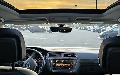 Volkswagen Tiguan II, 2018 год, 2 590 000 рублей, 9 фотография