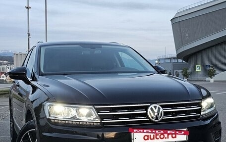 Volkswagen Tiguan II, 2018 год, 2 590 000 рублей, 2 фотография