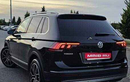 Volkswagen Tiguan II, 2018 год, 2 590 000 рублей, 6 фотография