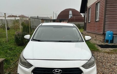 Hyundai Solaris II рестайлинг, 2017 год, 500 000 рублей, 1 фотография