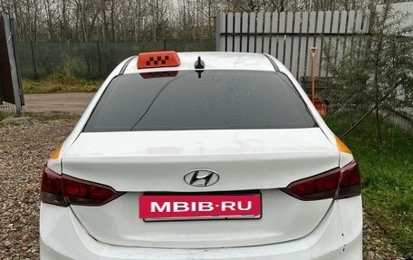 Hyundai Solaris II рестайлинг, 2017 год, 500 000 рублей, 6 фотография