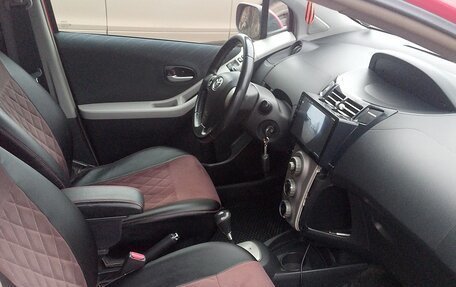 Toyota Yaris III рестайлинг, 2007 год, 670 000 рублей, 6 фотография