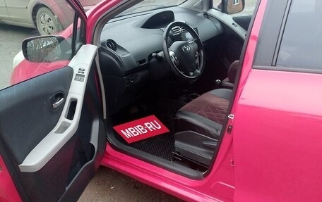 Toyota Yaris III рестайлинг, 2007 год, 670 000 рублей, 12 фотография