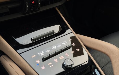 Porsche Cayenne III, 2023 год, 12 900 000 рублей, 18 фотография