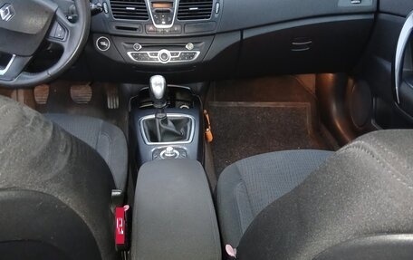 Renault Laguna III рестайлинг, 2010 год, 750 000 рублей, 13 фотография