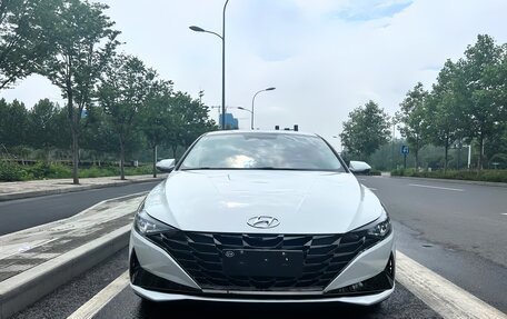 Hyundai Elantra, 2022 год, 1 690 000 рублей, 2 фотография