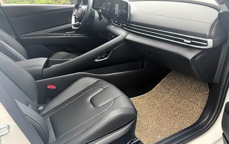 Hyundai Elantra, 2022 год, 1 690 000 рублей, 20 фотография