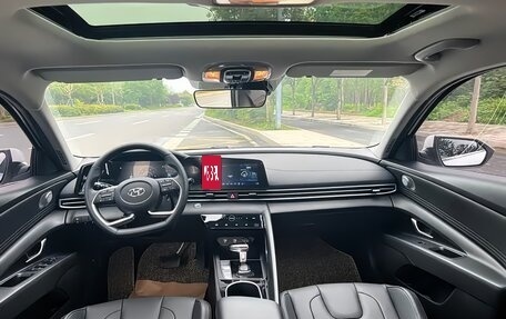 Hyundai Elantra, 2022 год, 1 690 000 рублей, 11 фотография