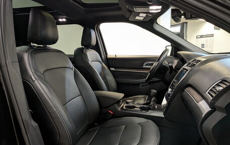 Ford Explorer VI, 2019 год, 3 950 000 рублей, 25 фотография