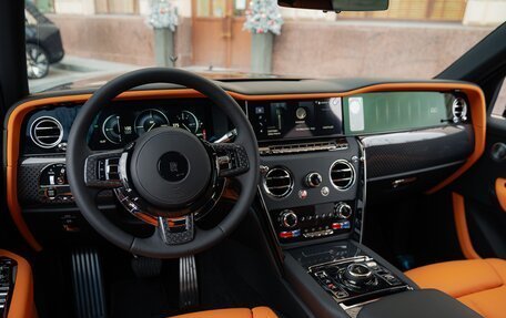 Rolls-Royce Cullinan, 2025 год, 71 500 000 рублей, 23 фотография