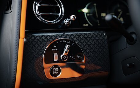 Rolls-Royce Cullinan, 2025 год, 71 500 000 рублей, 21 фотография