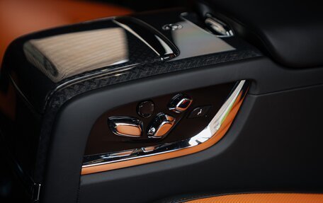 Rolls-Royce Cullinan, 2025 год, 71 500 000 рублей, 40 фотография