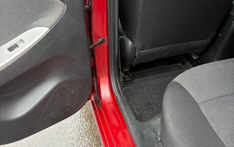 Hyundai Solaris II рестайлинг, 2012 год, 11 фотография