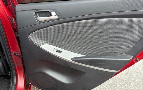 Hyundai Solaris II рестайлинг, 2012 год, 12 фотография