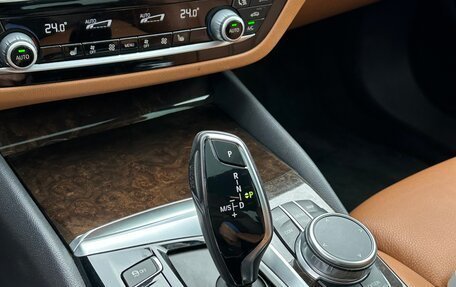 BMW 5 серия, 2018 год, 3 550 000 рублей, 12 фотография