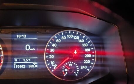 Volkswagen Caravelle T5, 2015 год, 2 300 000 рублей, 4 фотография