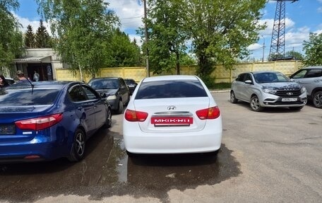 Hyundai Elantra IV, 2010 год, 3 фотография