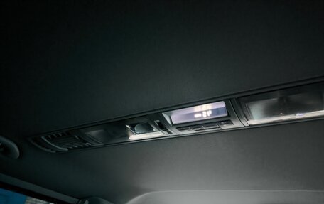 Volkswagen Caravelle T5, 2015 год, 2 300 000 рублей, 8 фотография