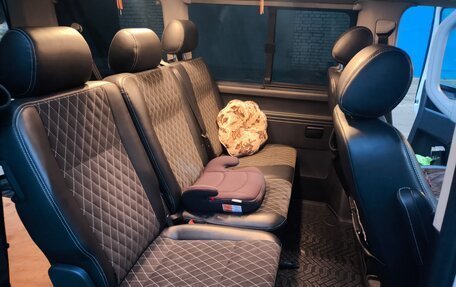 Volkswagen Caravelle T5, 2015 год, 2 300 000 рублей, 10 фотография