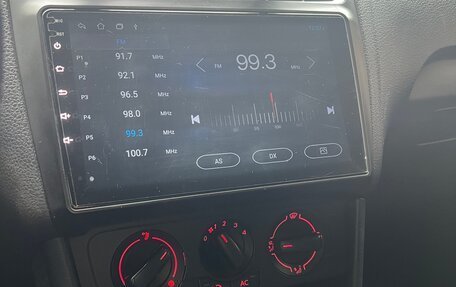 Volkswagen Polo VI (EU Market), 2011 год, 695 000 рублей, 17 фотография