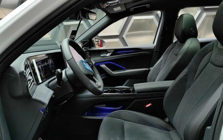 Volkswagen Tiguan, 2025 год, 5 150 000 рублей, 18 фотография