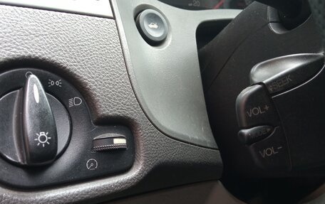 Ford Focus II рестайлинг, 2005 год, 400 000 рублей, 17 фотография