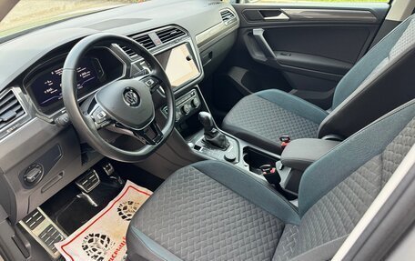 Volkswagen Tiguan II, 2020 год, 3 150 000 рублей, 24 фотография