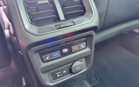 Volkswagen Tiguan II, 2020 год, 3 150 000 рублей, 30 фотография