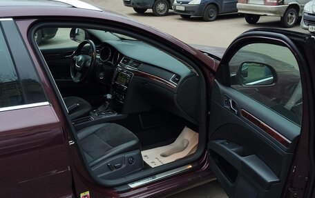 Skoda Superb III рестайлинг, 2012 год, 900 000 рублей, 7 фотография